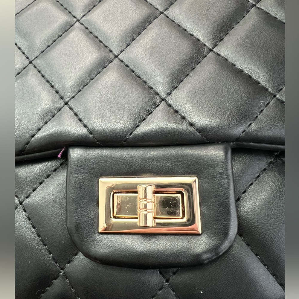 Quilted Black Leather Crossbody Shoulder Bag - Gold Hardware - Picture 2 of 8